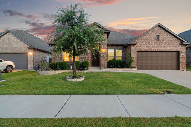 1833 Sebright Trail, Fort Worth, TX 76052