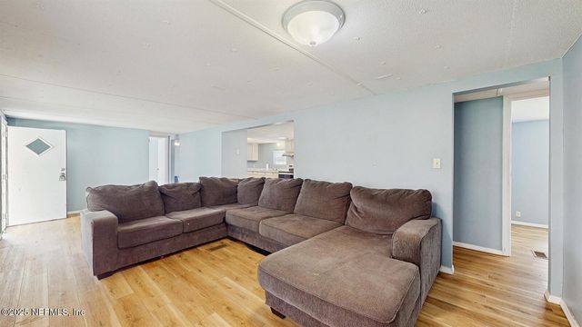 2031 GLEN GARDNER Drive, Jacksonville, FL 32246