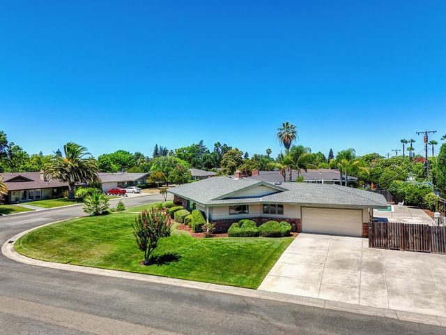2800 Ashbourne Dr, Sacramento, CA 95821