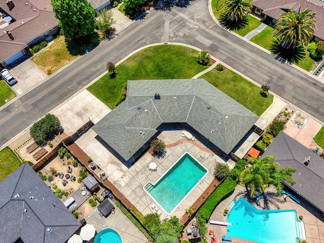 2800 Ashbourne Dr, Sacramento, CA 95821