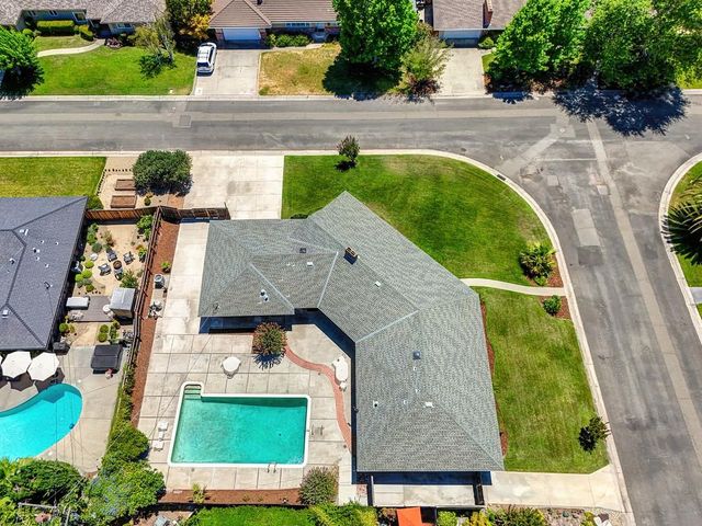 2800 Ashbourne Dr, Sacramento, CA 95821