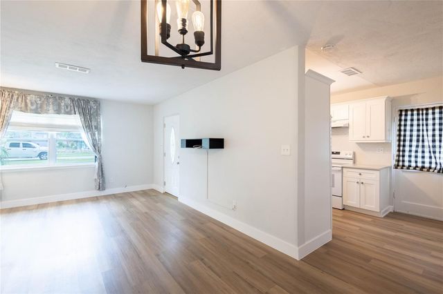 314 4TH AVENUE SW, Ruskin, FL 33570