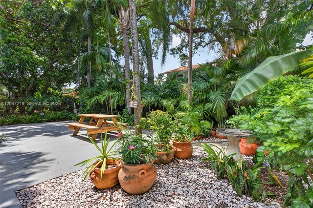 615 NE 26th Street 7, Wilton Manors, FL 33305