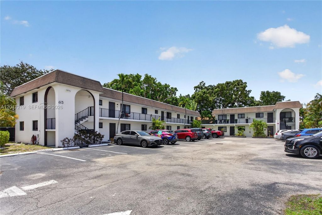 615 NE 26th Street 7, Wilton Manors, FL 33305