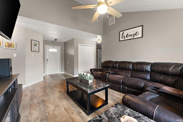 2190 Crocus Street, Portage, IN 46368