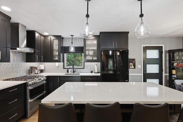 2661 W South Boulevard, Troy, MI 48098