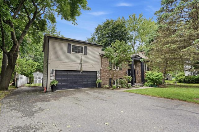 2661 W South Boulevard, Troy, MI 48098