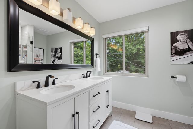 2661 W South Boulevard, Troy, MI 48098