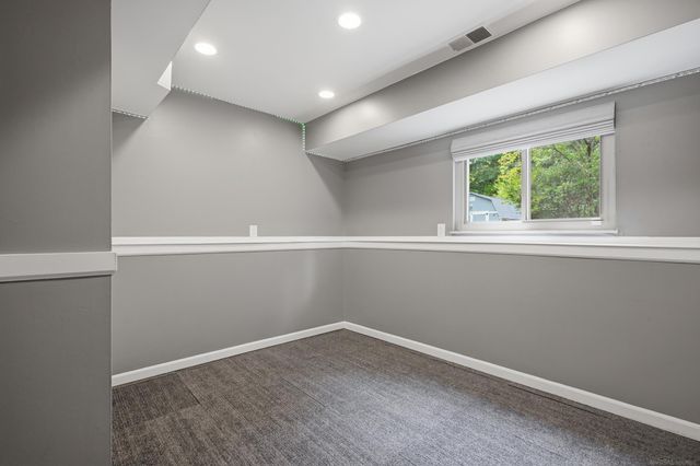 2661 W South Boulevard, Troy, MI 48098