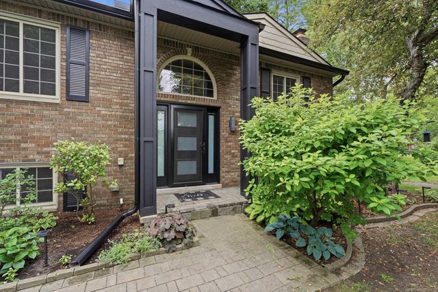 2661 W South Boulevard, Troy, MI 48098