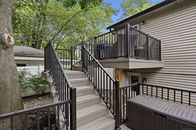 2661 W South Boulevard, Troy, MI 48098
