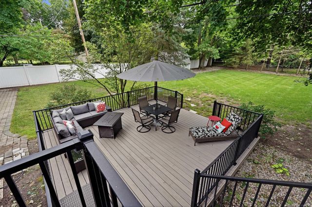 2661 W South Boulevard, Troy, MI 48098