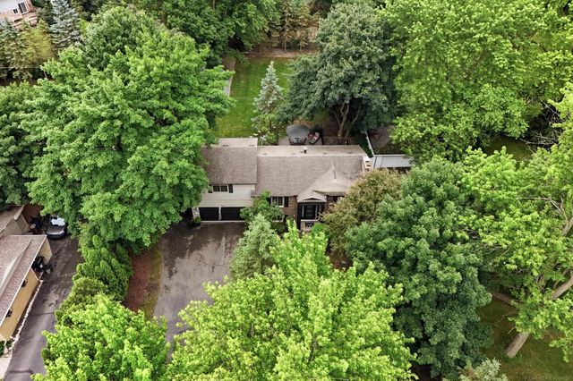 2661 W South Boulevard, Troy, MI 48098