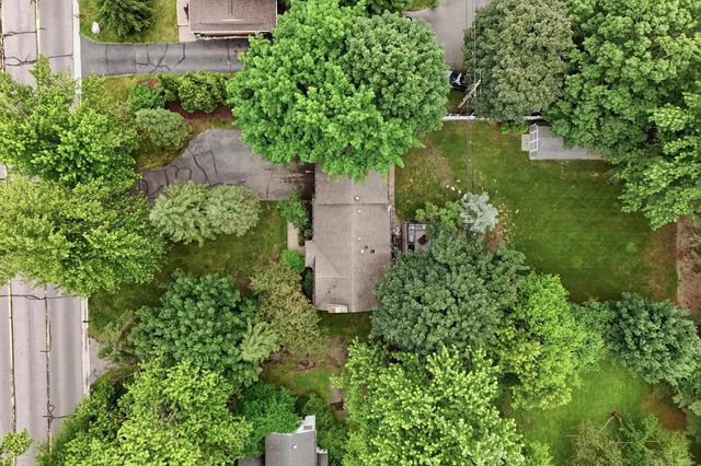 2661 W South Boulevard, Troy, MI 48098