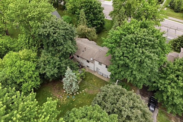 2661 W South Boulevard, Troy, MI 48098