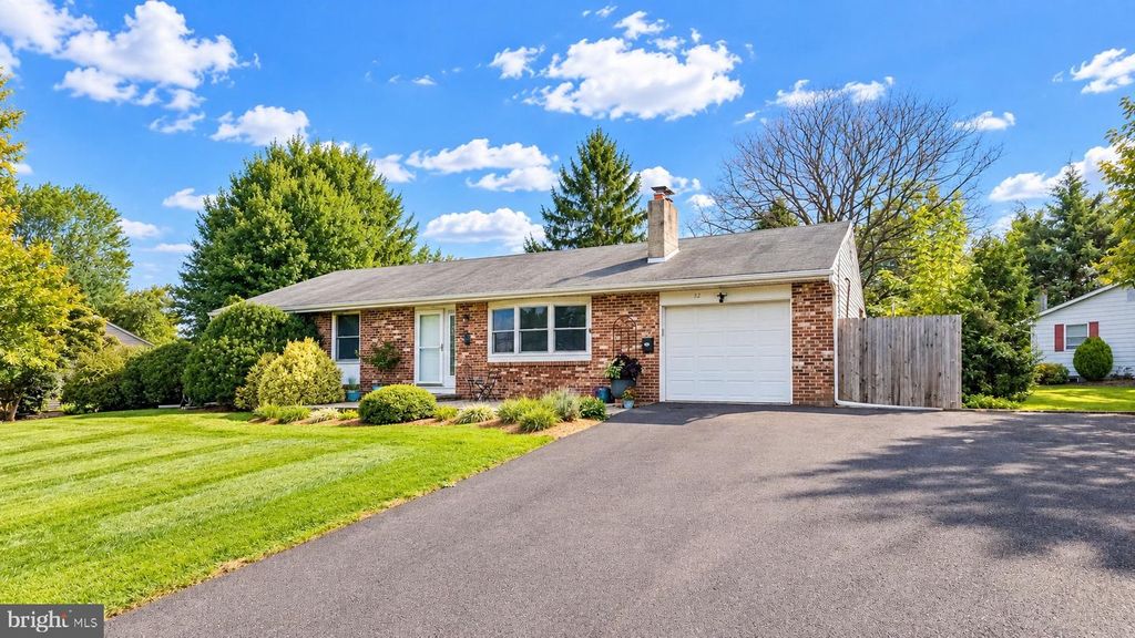 32 HOLLAND DR, Chalfont, PA 18914 — photo 2