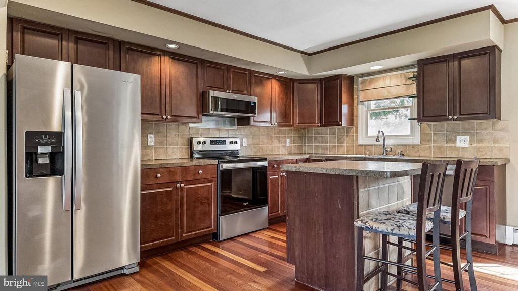 32 HOLLAND DR, Chalfont, PA 18914 — photo 5