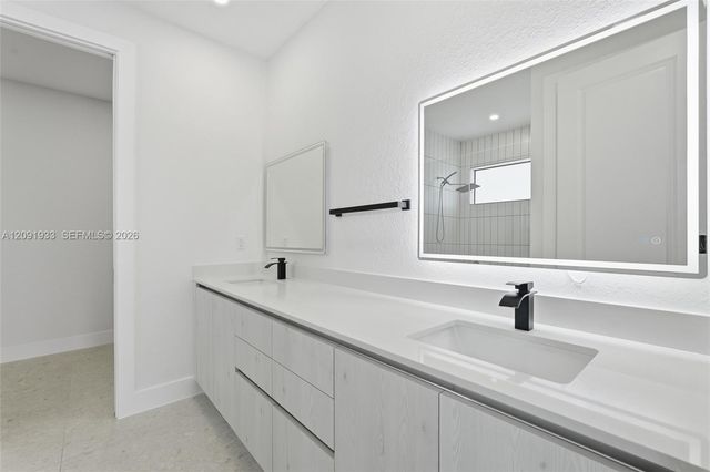 321 NE 15th Terrace, Cape Coral, FL 33909