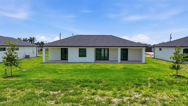 321 NE 15th Terrace, Cape Coral, FL 33909