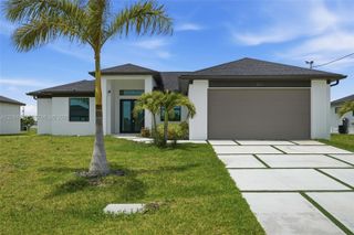 321 NE 15th Terrace, Cape Coral, FL 33909