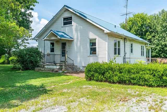2450 Pembroke Rd, Hopkinsville, KY 42240