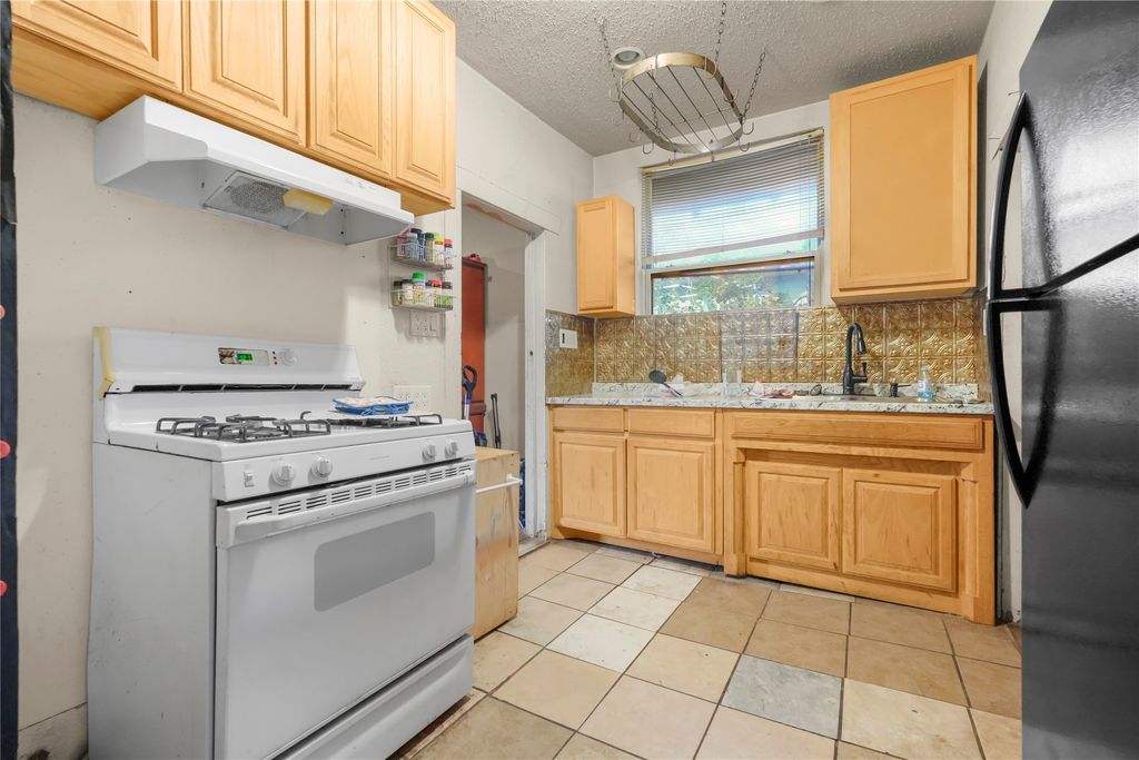 3013 E Lancaster Avenue, Fort Worth, TX 76103 — photo 4