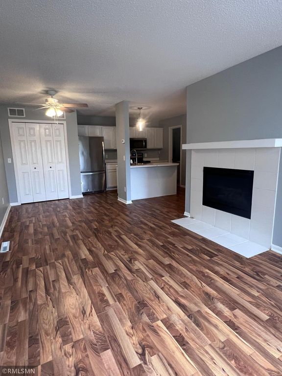 1877 Riverwood Drive 5, Burnsville, MN 55337 — photo 2