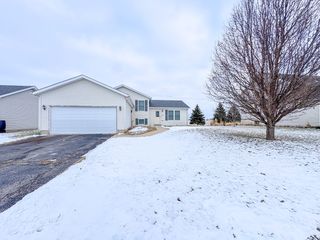 424 N Aspen Drive, Cortland, IL 60112