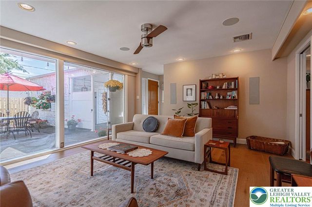 1013 North Marshall Street, Allentown City, PA 18104