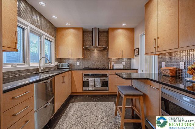 1013 North Marshall Street, Allentown City, PA 18104