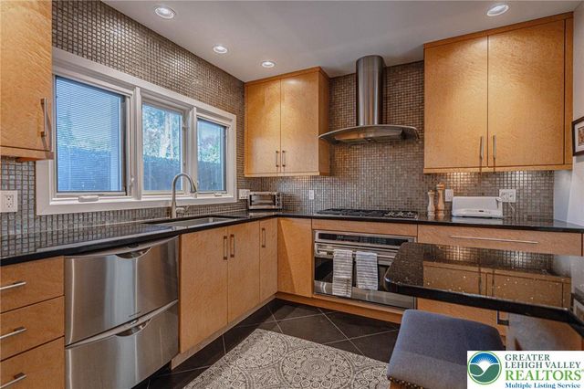 1013 North Marshall Street, Allentown City, PA 18104