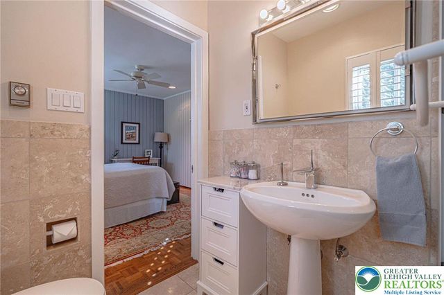 1013 North Marshall Street, Allentown City, PA 18104