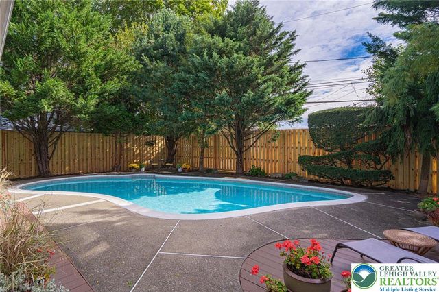 1013 North Marshall Street, Allentown City, PA 18104