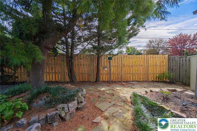 1013 North Marshall Street, Allentown City, PA 18104