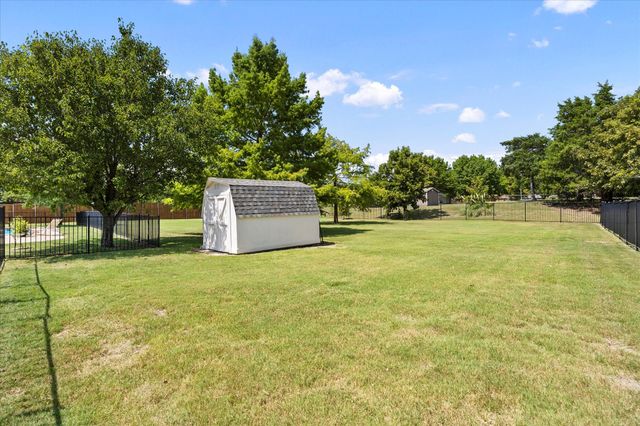 425 Chippendale Drive, Heath, TX 75032