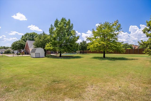 425 Chippendale Drive, Heath, TX 75032