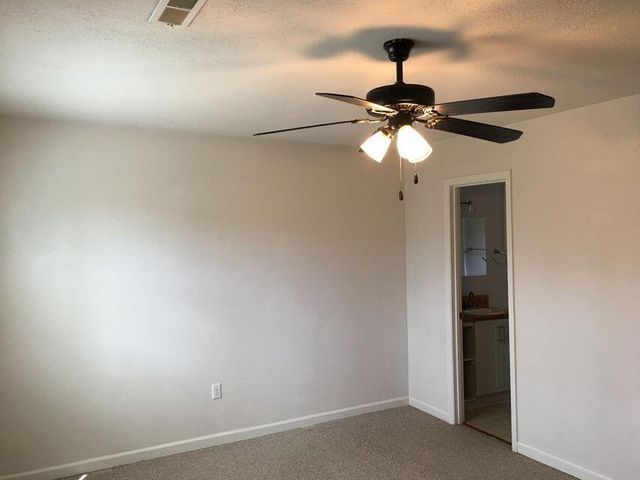 8057 Eberly Avenue, North Charleston, SC 29420