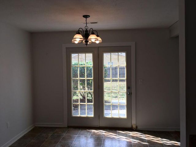 8057 Eberly Avenue, North Charleston, SC 29420