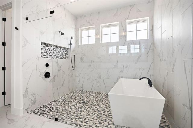 120 NW Strada Luca NW, Florence, TX 76527