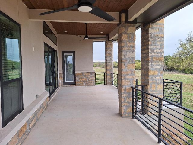 120 NW Strada Luca NW, Florence, TX 76527