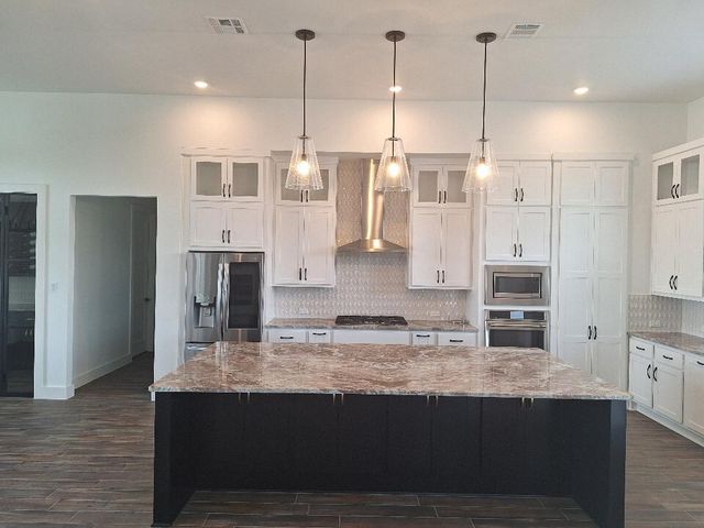 120 NW Strada Luca NW, Florence, TX 76527