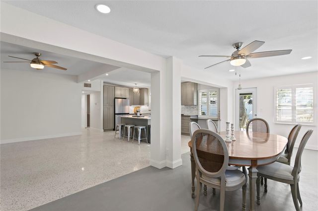 6931 GRANDE VISTA WAY S, St Petersburg, FL 33707