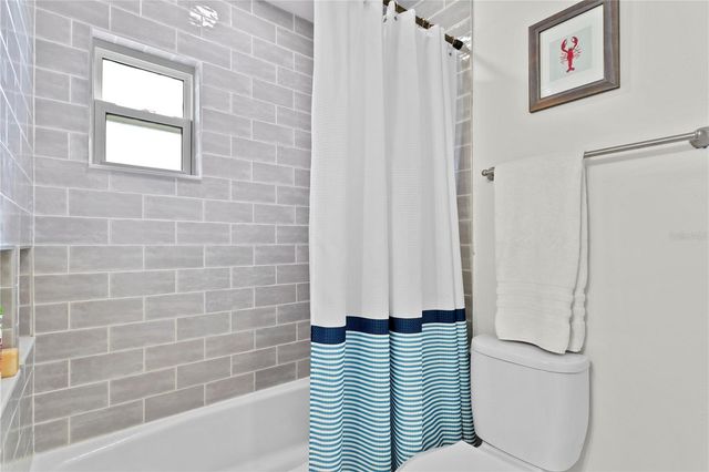 6931 GRANDE VISTA WAY S, St Petersburg, FL 33707