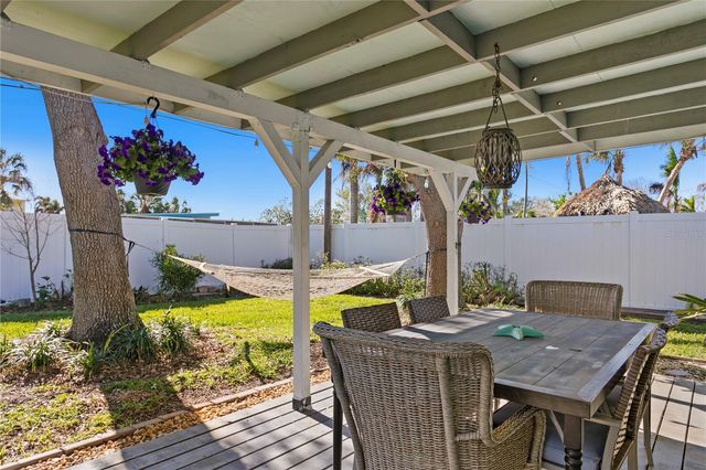 6931 GRANDE VISTA WAY S, St Petersburg, FL 33707