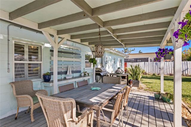 6931 GRANDE VISTA WAY S, St Petersburg, FL 33707