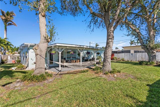 6931 GRANDE VISTA WAY S, St Petersburg, FL 33707