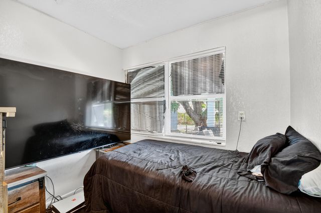 173 W 18th Street, Riviera Beach, FL 33404