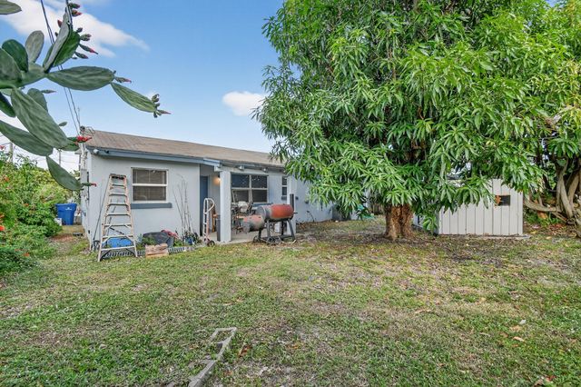 173 W 18th Street, Riviera Beach, FL 33404
