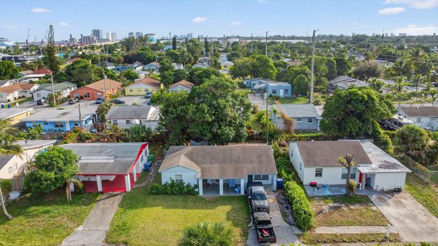 173 W 18th Street, Riviera Beach, FL 33404