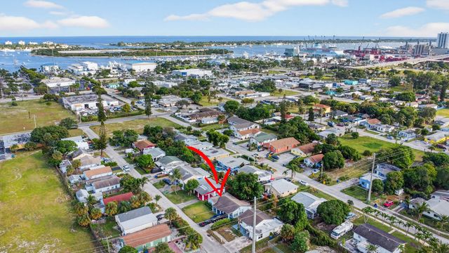 173 W 18th Street, Riviera Beach, FL 33404